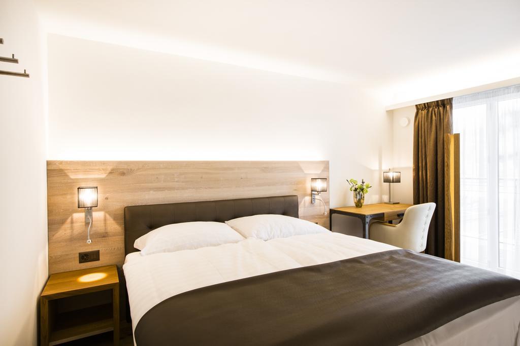 Romantik Hotel Le Vignier Avry-devant-Pont Rum bild